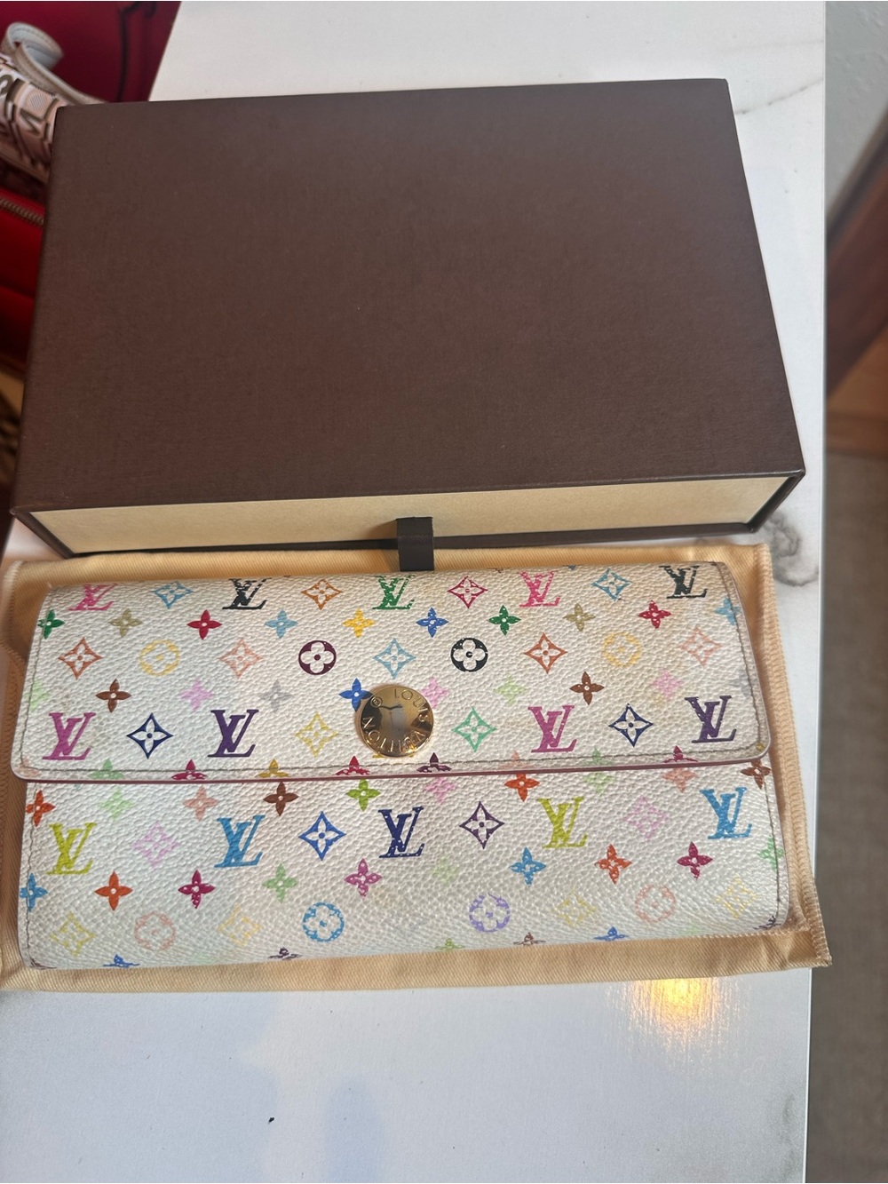LOUIS VUITTON Multicolor
Portefeuille Sarah Long Wallet White